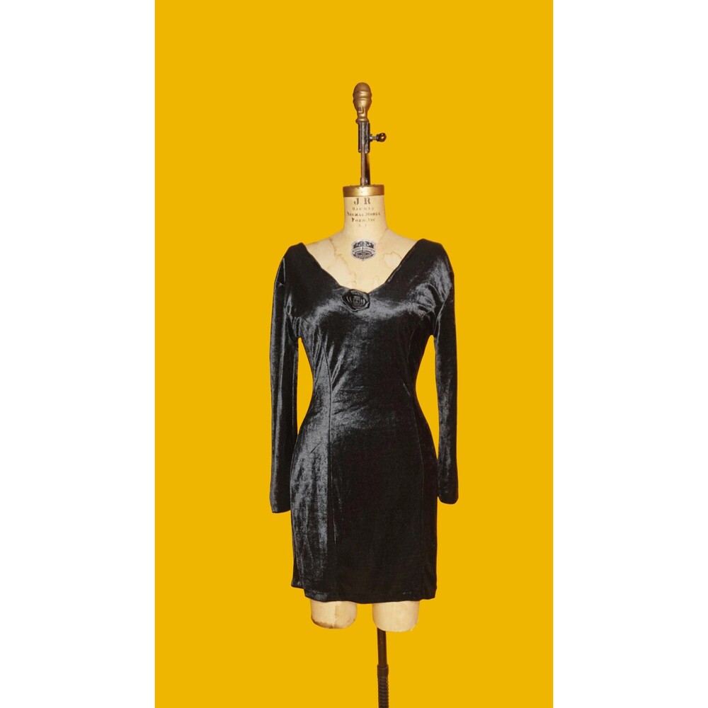 1980s-1990s The Original. Black Velvet Velour Long Sleeve ROSETTE Dress.M.AS IS